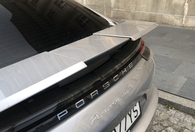 Porsche 971 Panamera Turbo