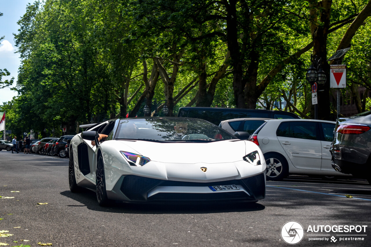 Lamborghini Aventador LP750-4 SuperVeloce Roadster