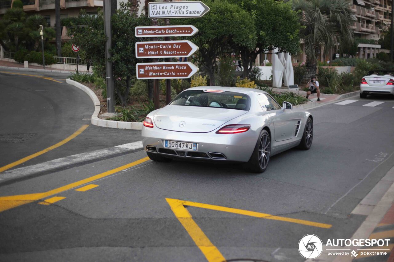 Mercedes-Benz SLS AMG