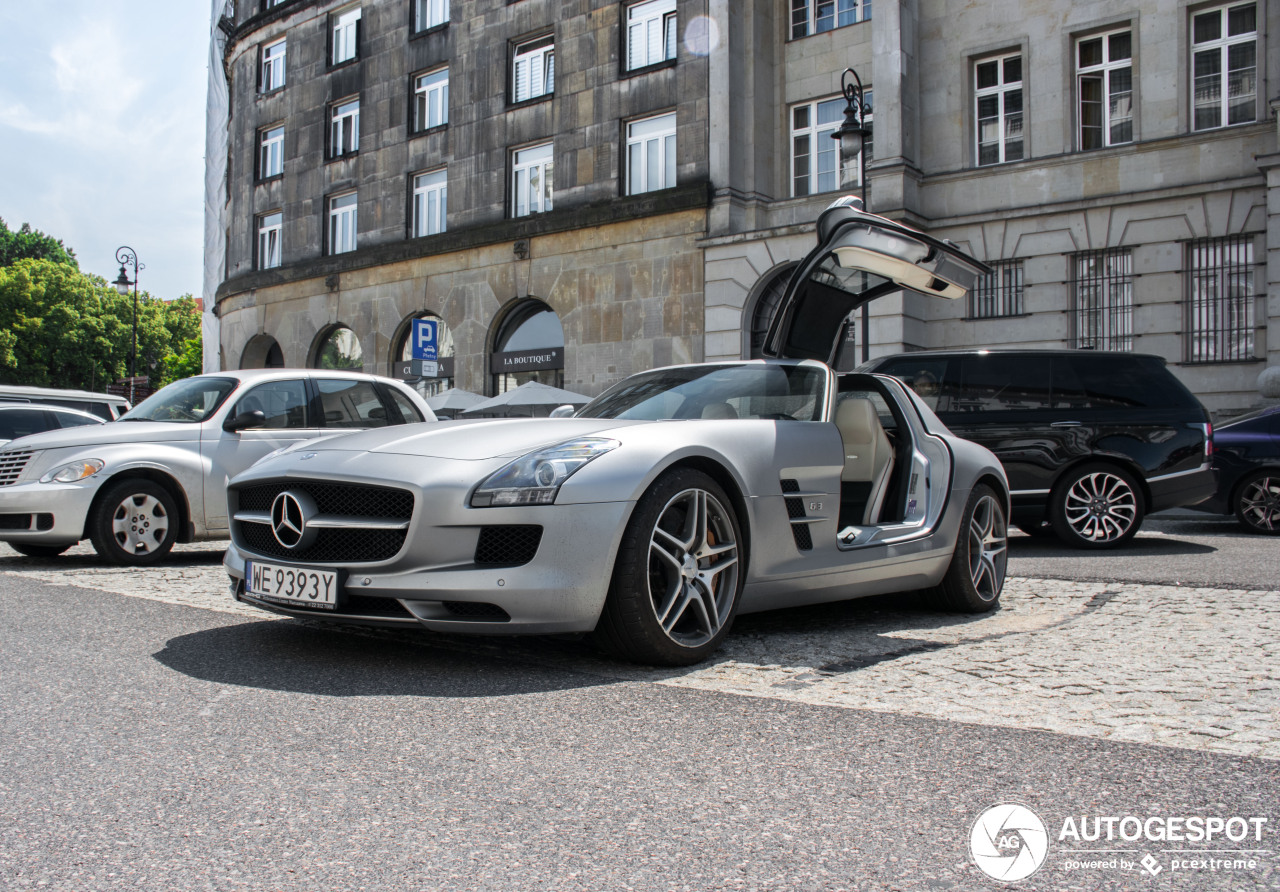 Mercedes-Benz SLS AMG