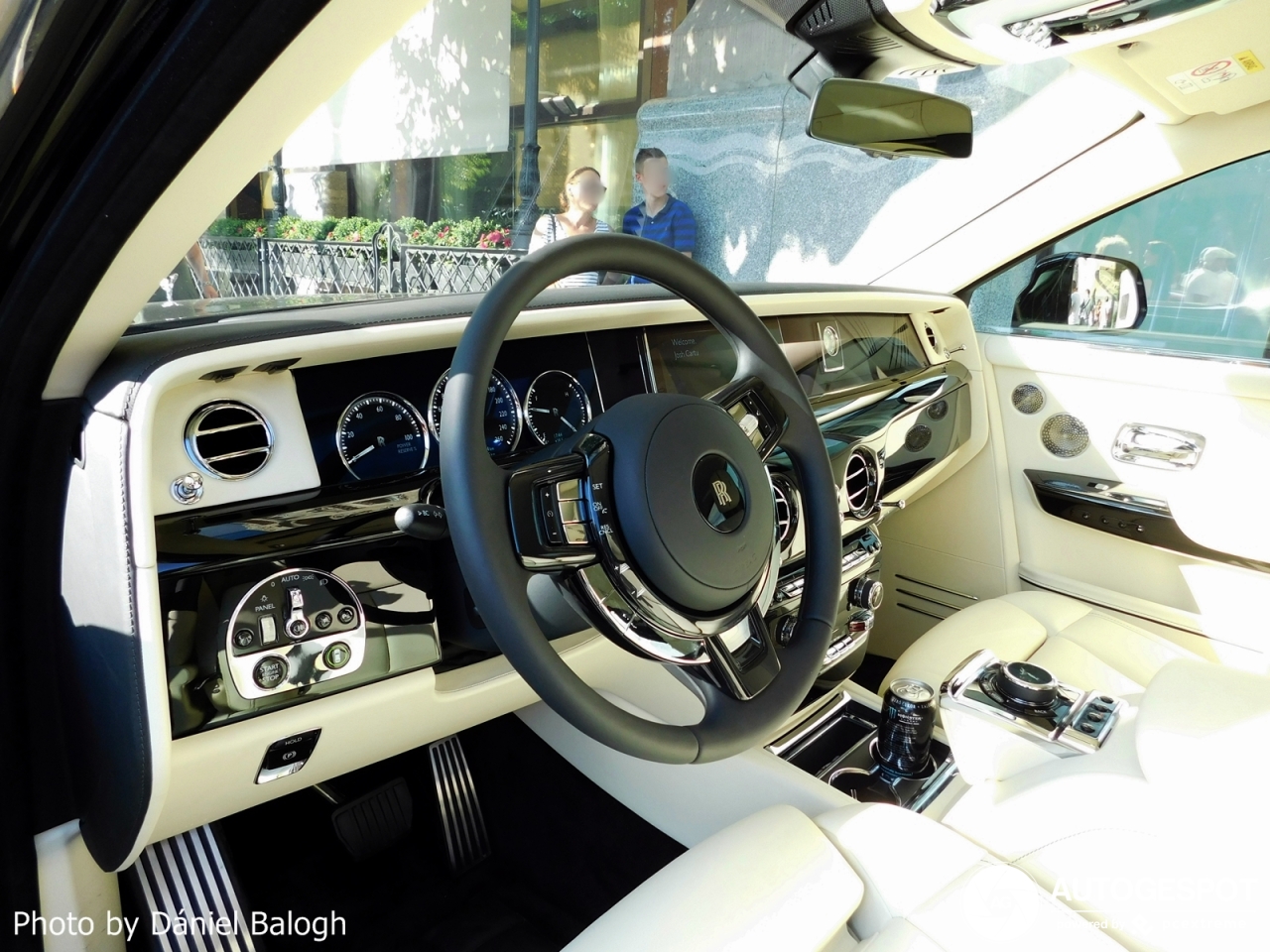 Rolls-Royce Phantom VIII EWB