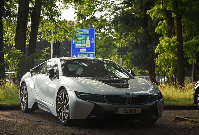 BMW i8