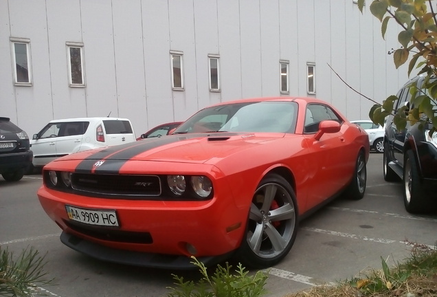 Dodge Challenger SRT-8