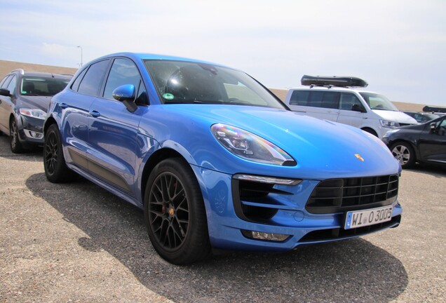 Porsche 95B Macan GTS