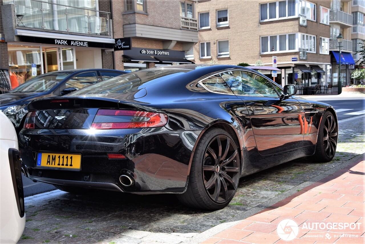 Aston Martin V8 Vantage