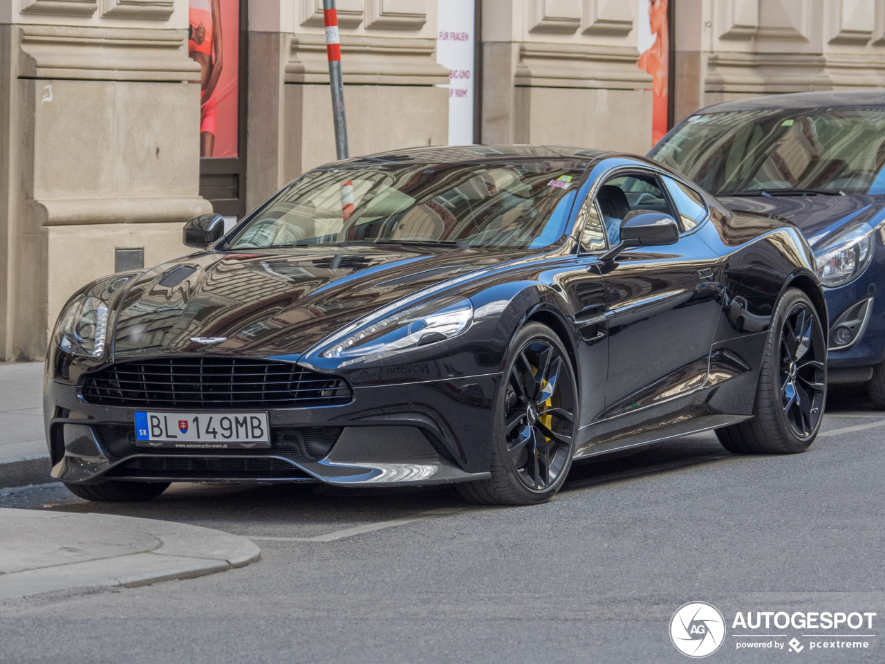 Aston Martin Vanquish 2013