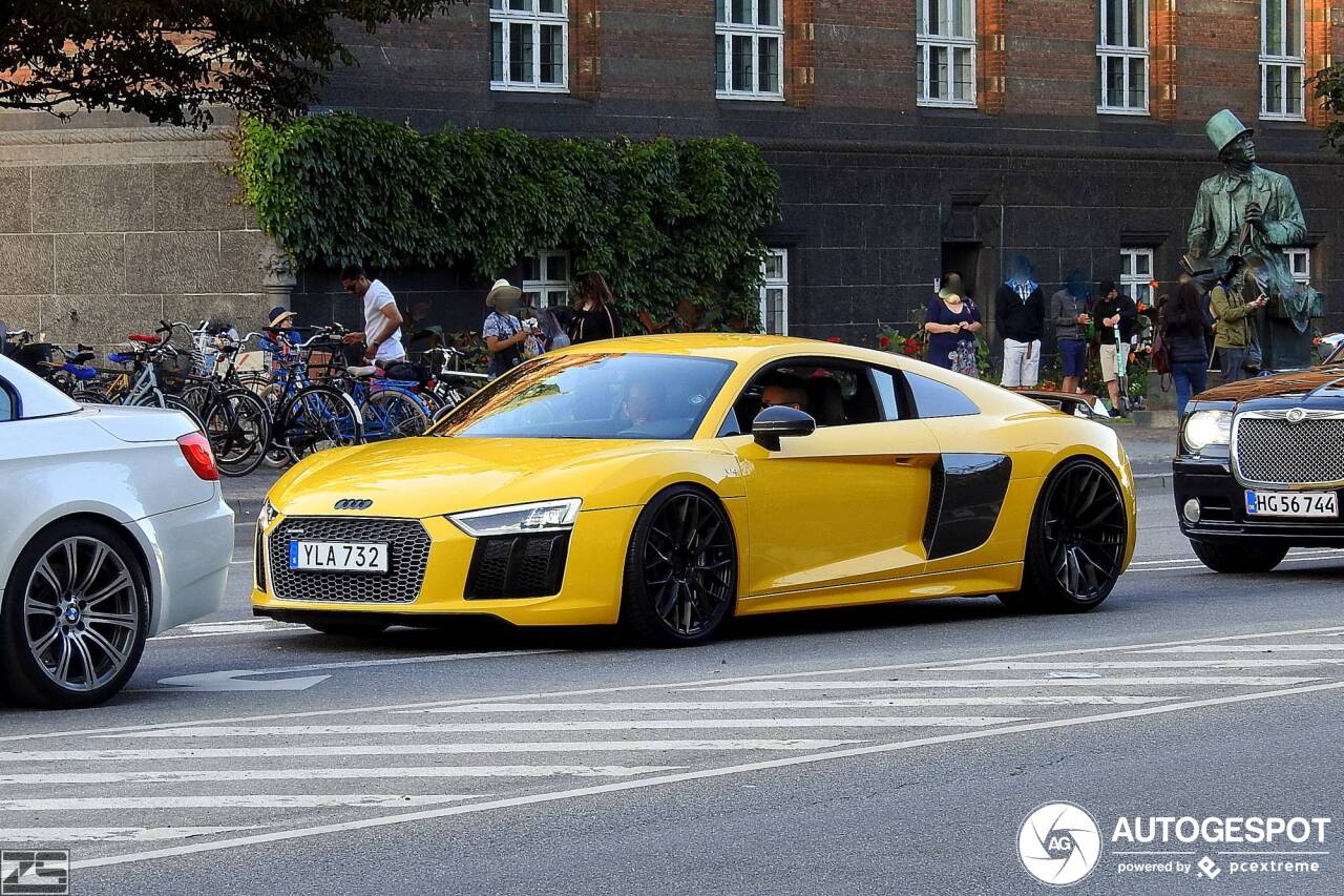 Audi R8 V10 Plus 2015