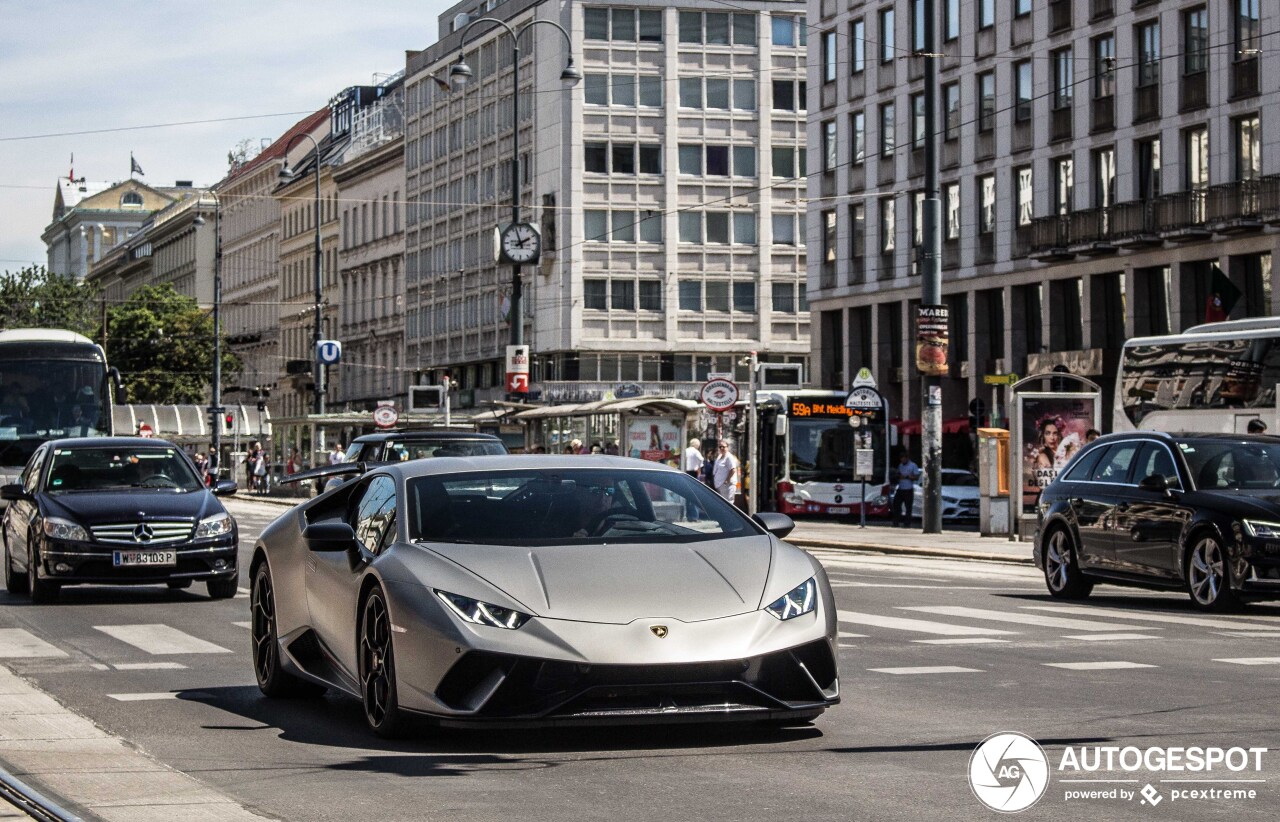 Lamborghini Huracán LP640-4 Performante