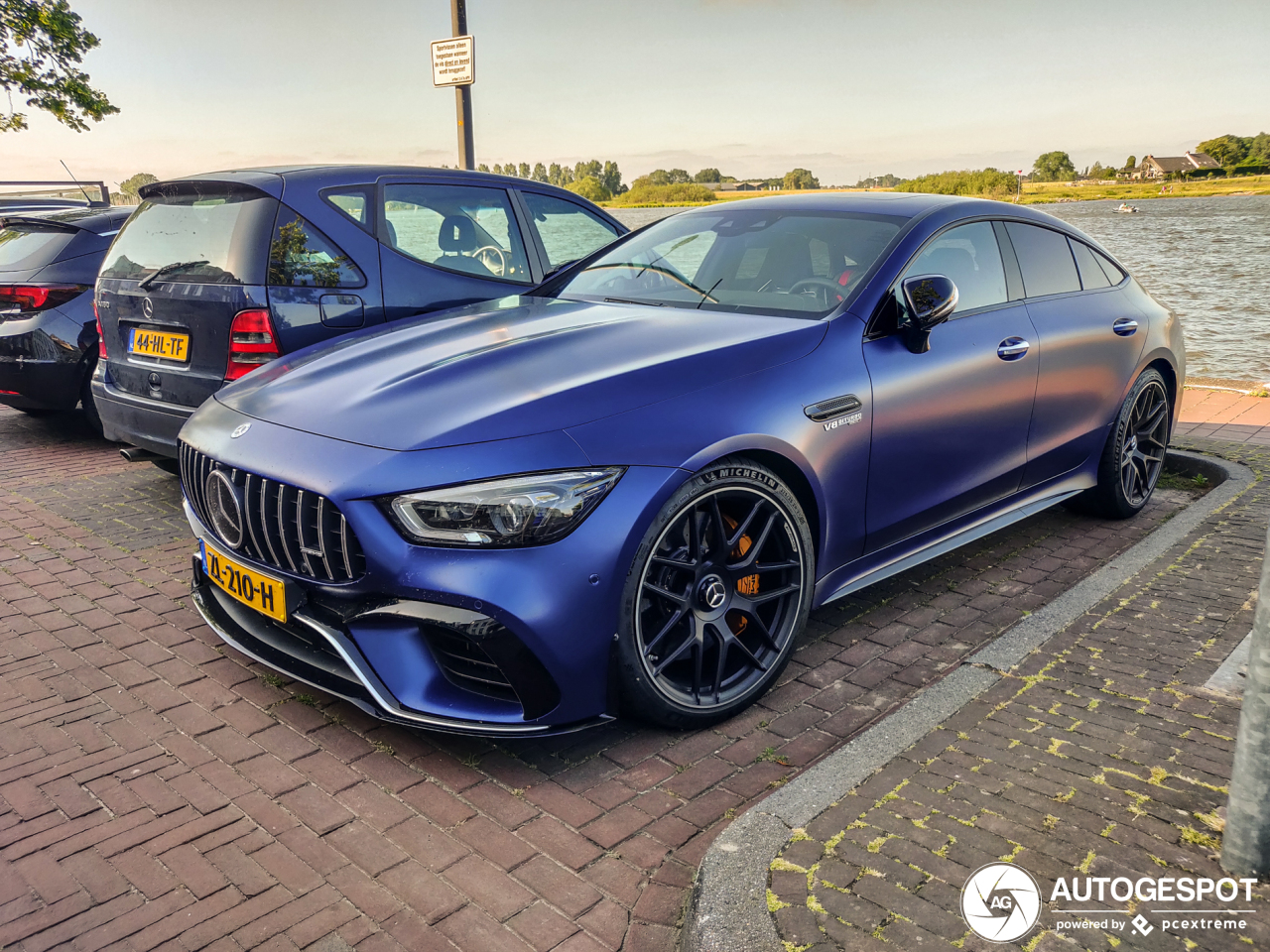 Mercedes-AMG GT 63 S X290