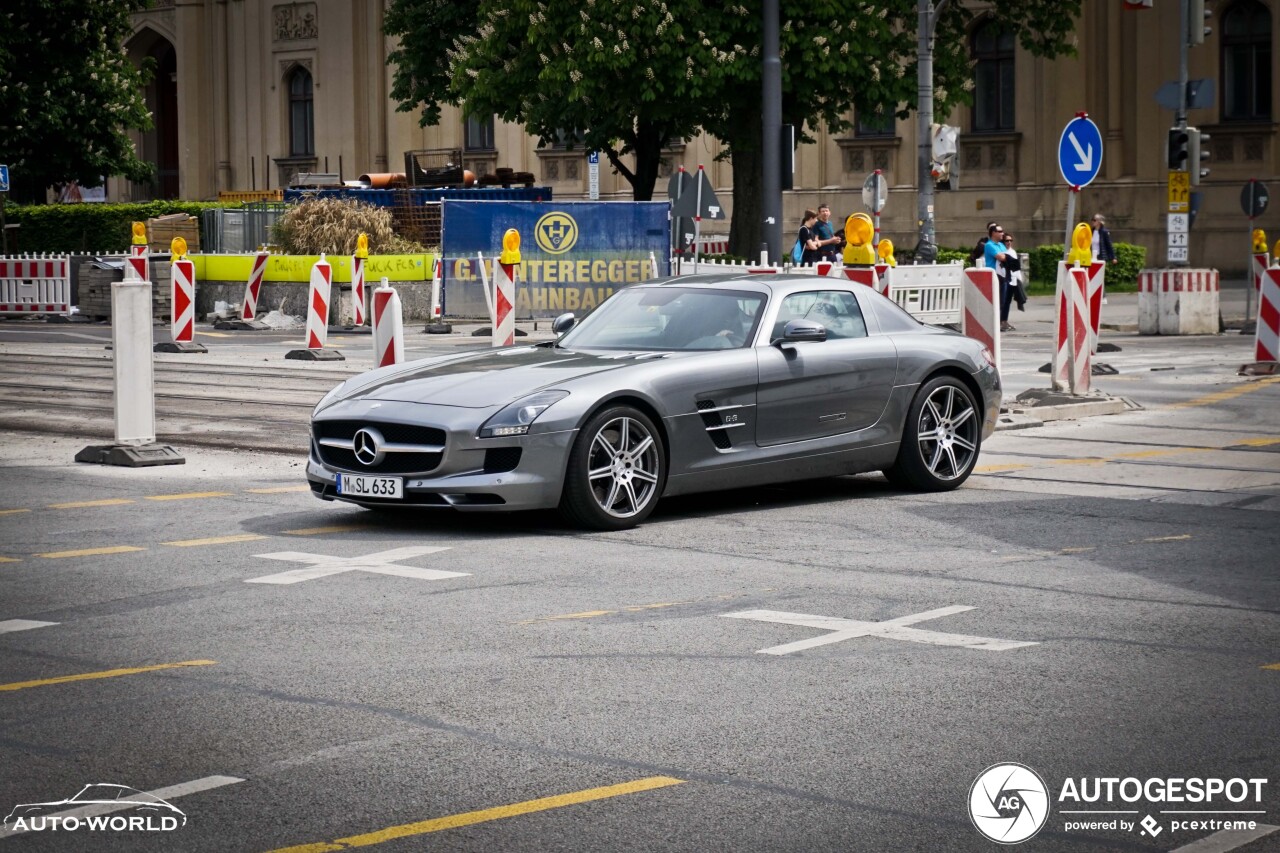 Mercedes-Benz SLS AMG