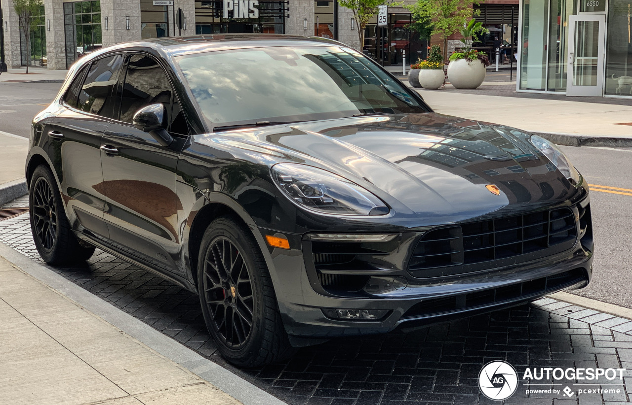 Porsche 95B Macan GTS