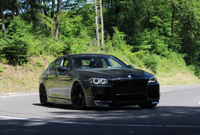 BMW M5 F10 2011