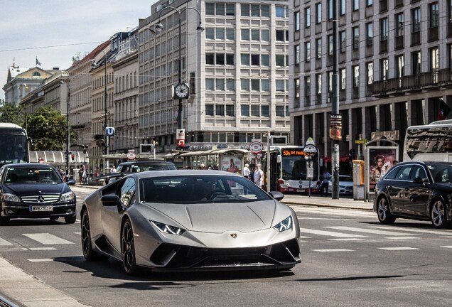 Lamborghini Huracán LP640-4 Performante