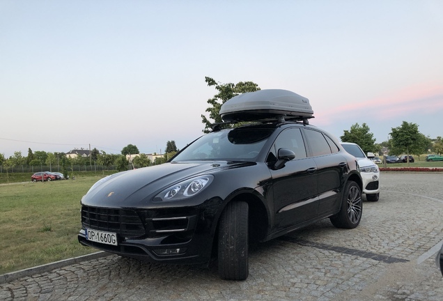 Porsche 95B Macan Turbo