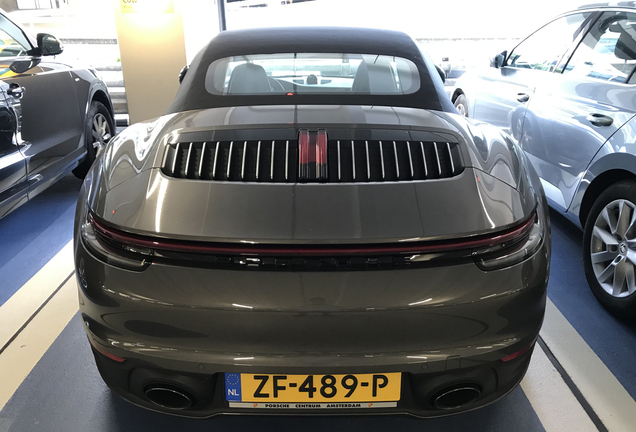 Porsche 992 Carrera 4S Cabriolet