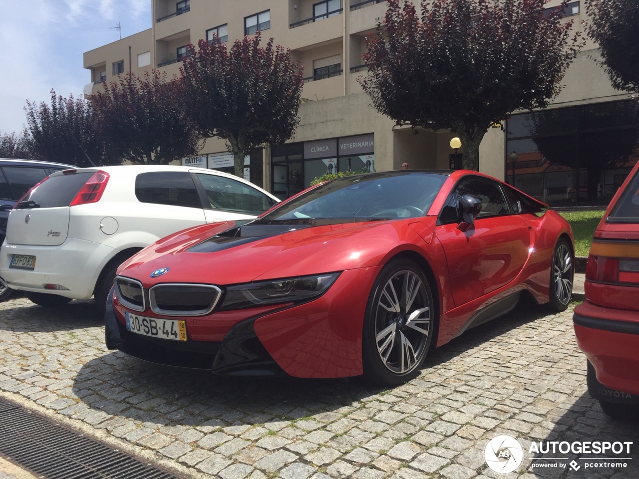 BMW i8 Protonic Red Edition