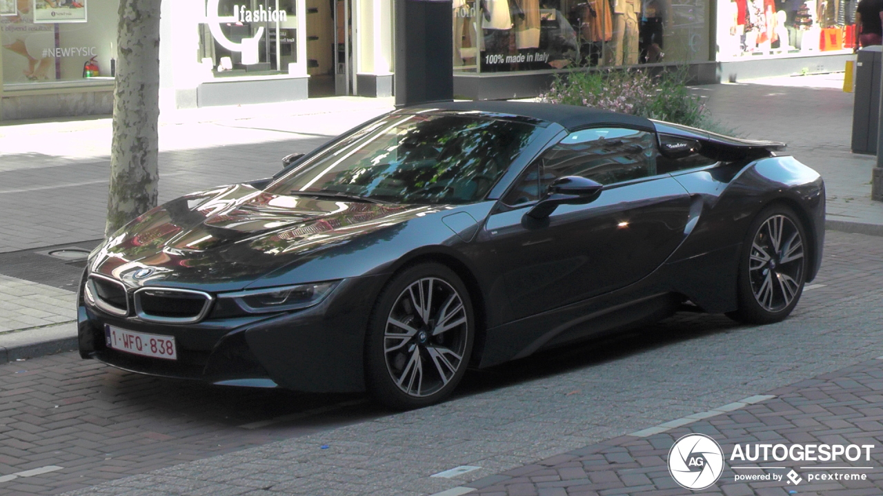 BMW i8 Roadster