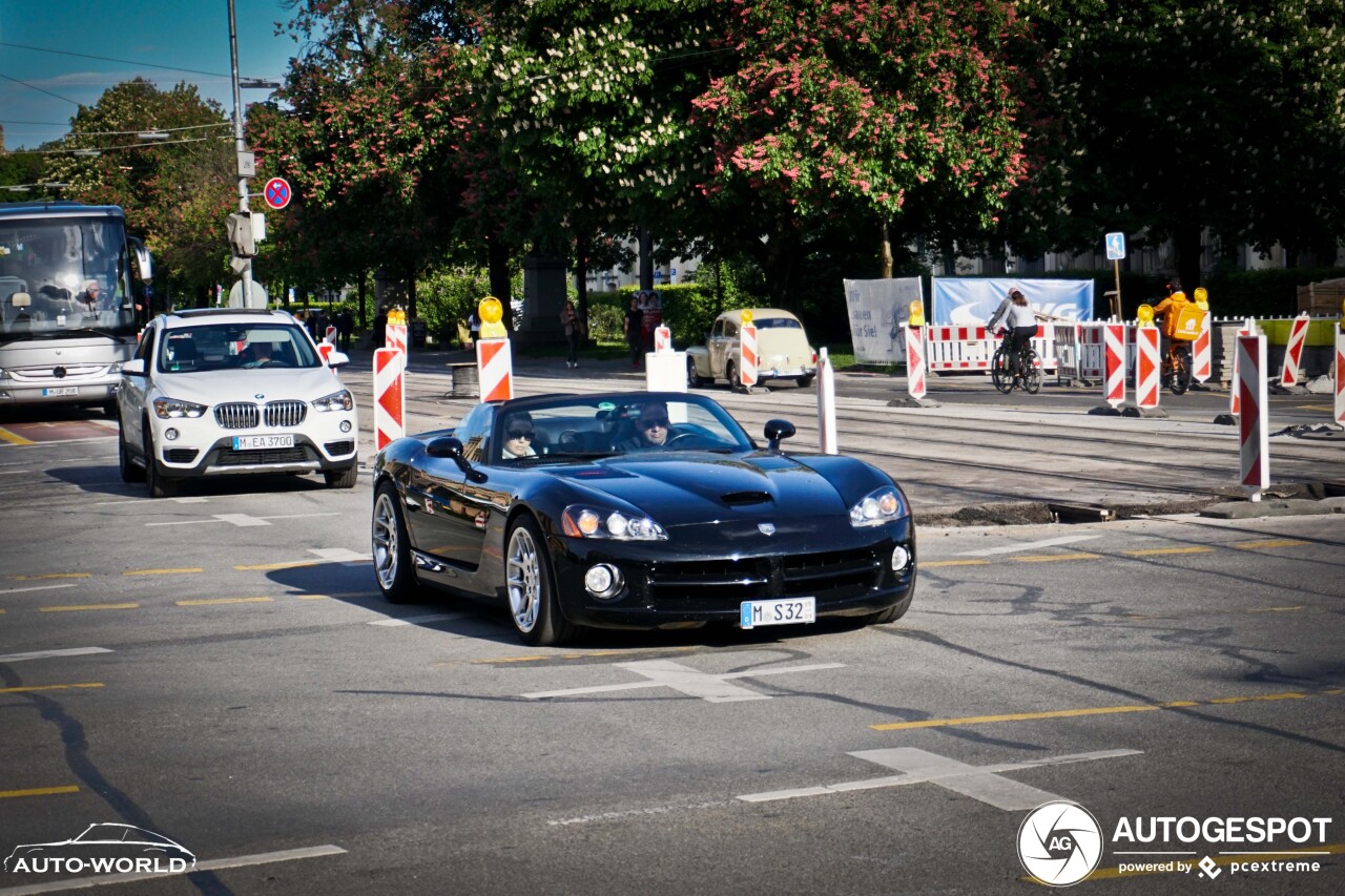 Dodge Viper SRT-10 Roadster 2003