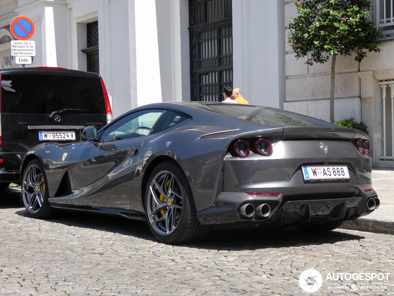 Ferrari 812 Superfast