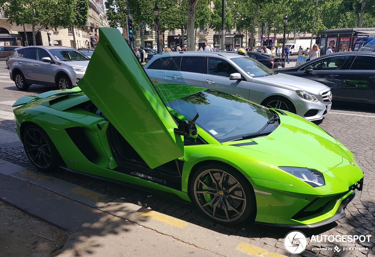 Lamborghini Aventador S LP740-4