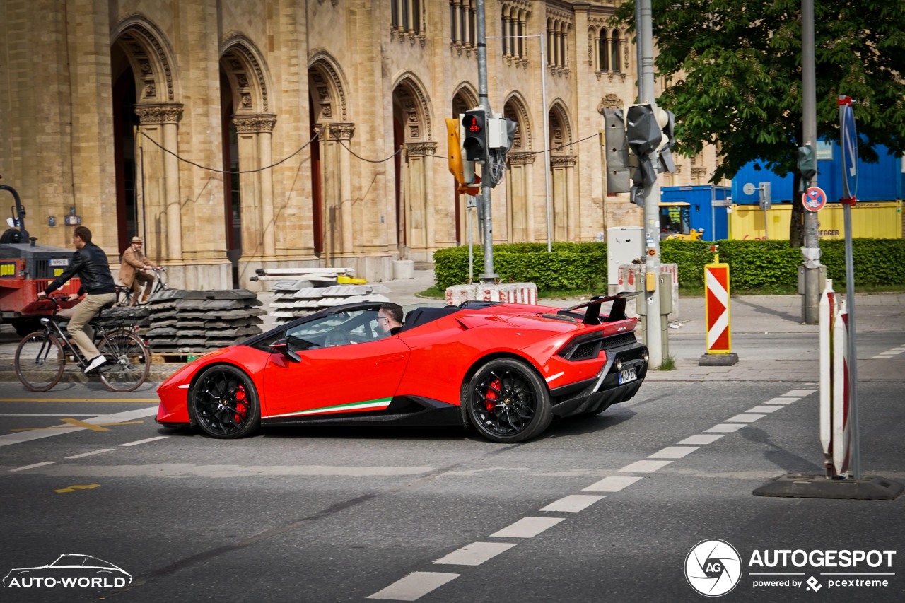 Lamborghini Huracán LP640-4 Performante Spyder