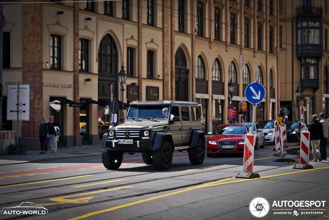 Mercedes-Benz G 500 4X4²