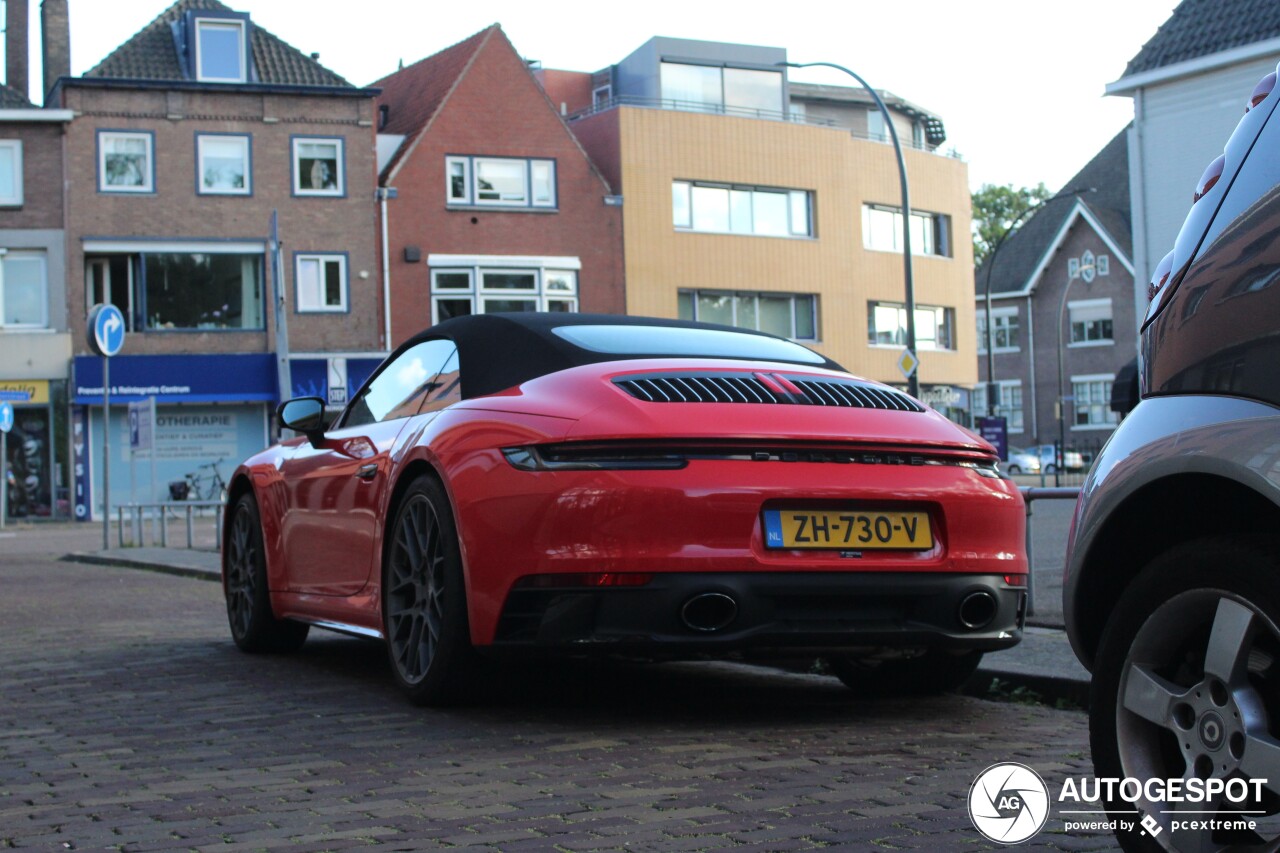 Porsche 992 Carrera 4S Cabriolet