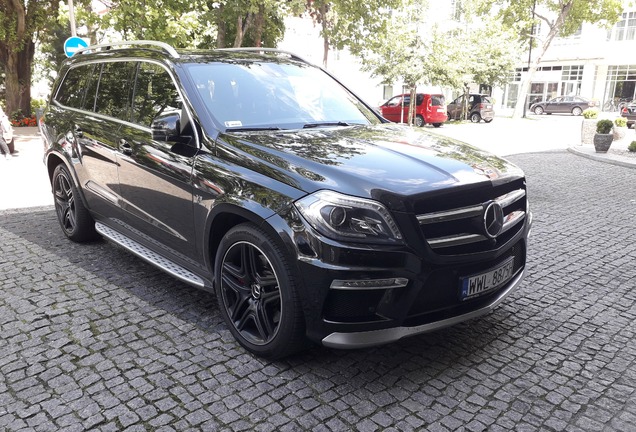 Mercedes-Benz GL 63 AMG X166