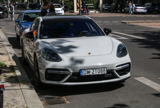 Porsche 971 Panamera Turbo S E-Hybrid