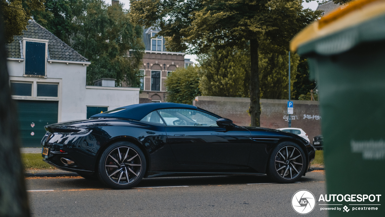 Aston Martin DB11 V8 Volante