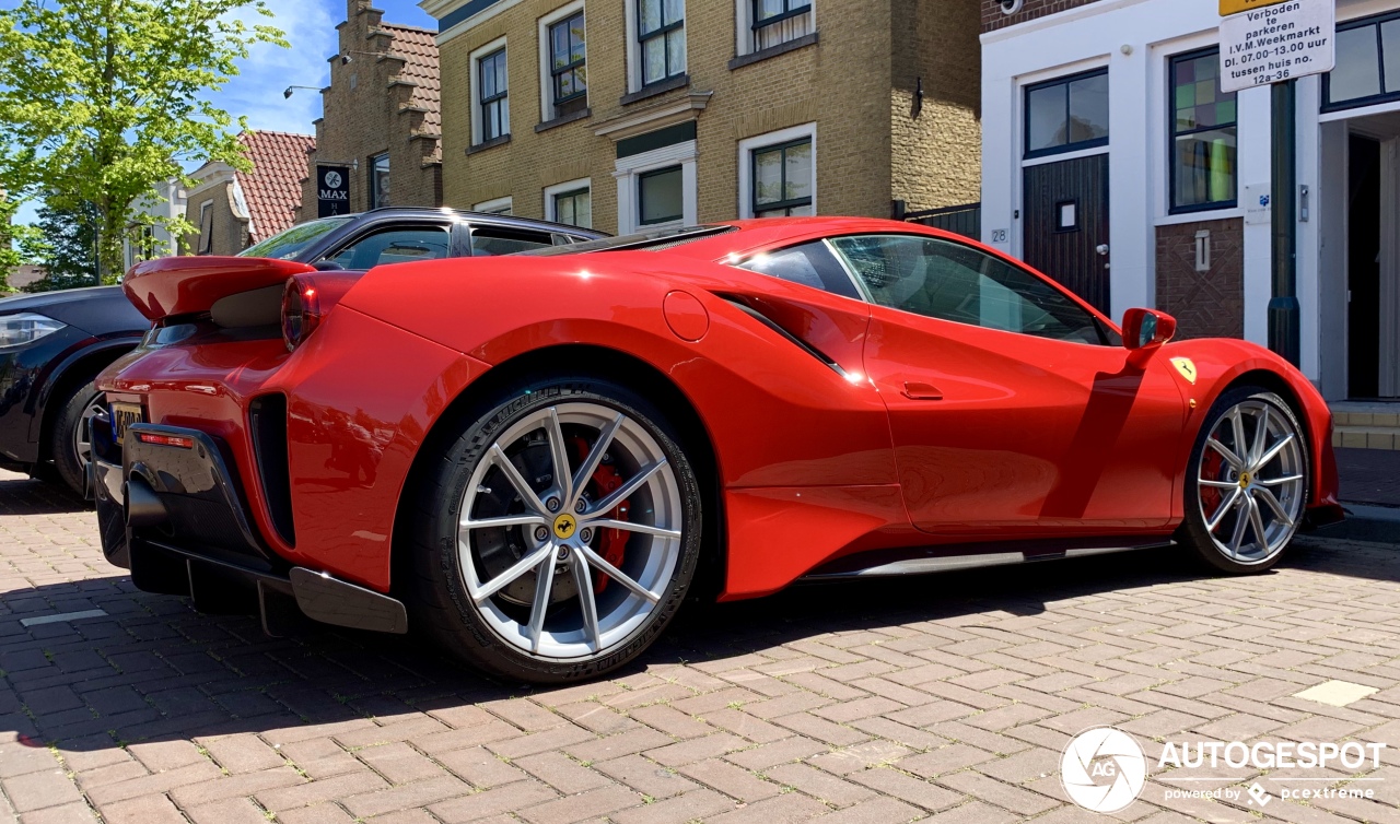 Ferrari 488 Pista