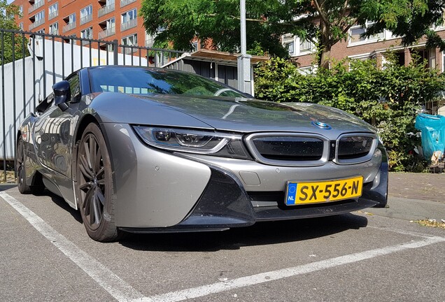 BMW i8 Roadster