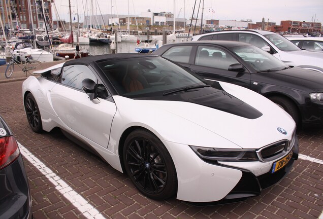 BMW i8 Roadster