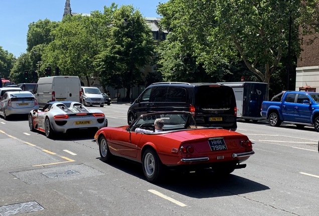 Ferrari 365 GTS/4 Daytona