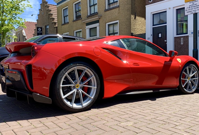 Ferrari 488 Pista