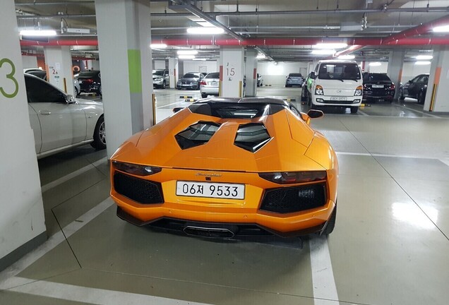 Lamborghini Aventador LP700-4 Roadster