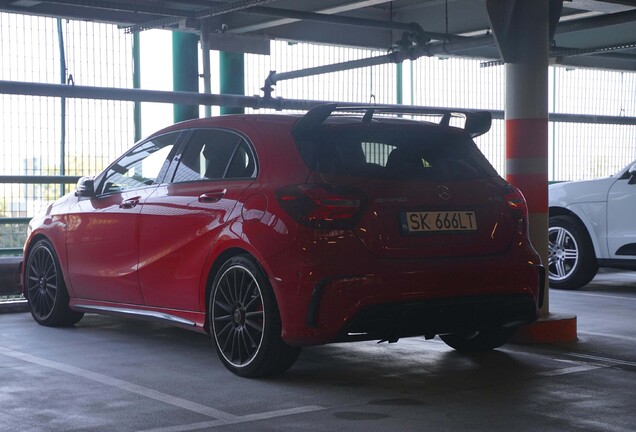 Mercedes-AMG A 45 W176 2015