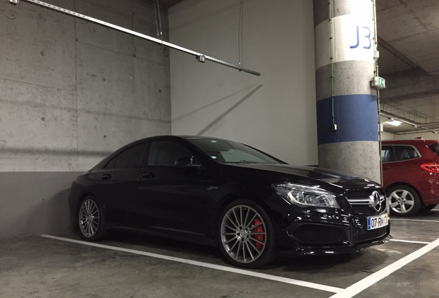 Mercedes-Benz CLA 45 AMG C117