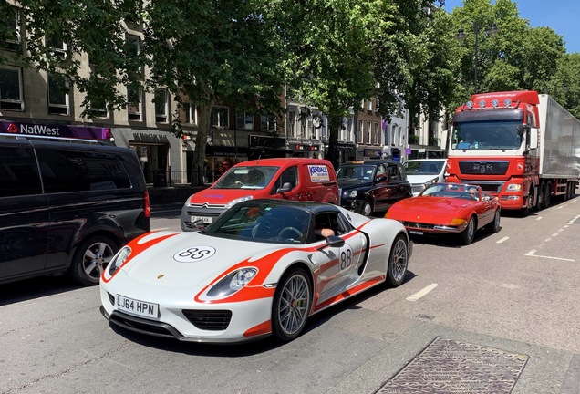 Porsche 918 Spyder Weissach Package