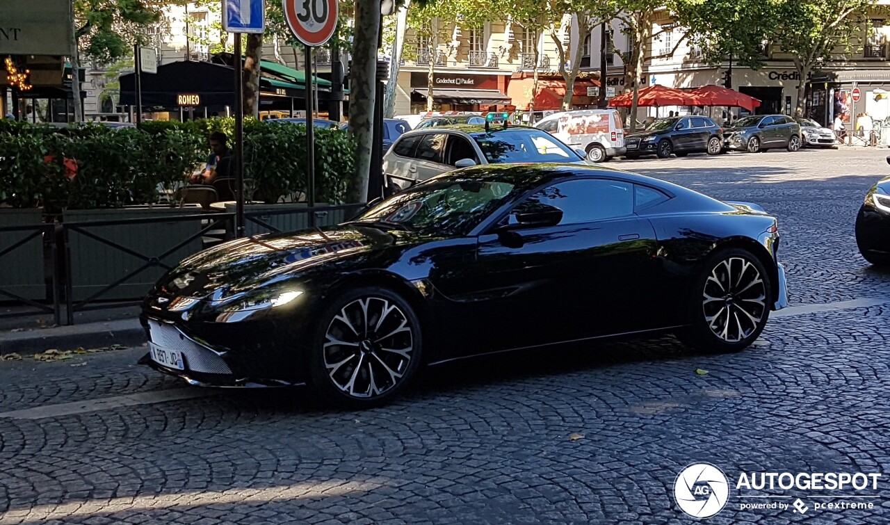 Aston Martin V8 Vantage 2018