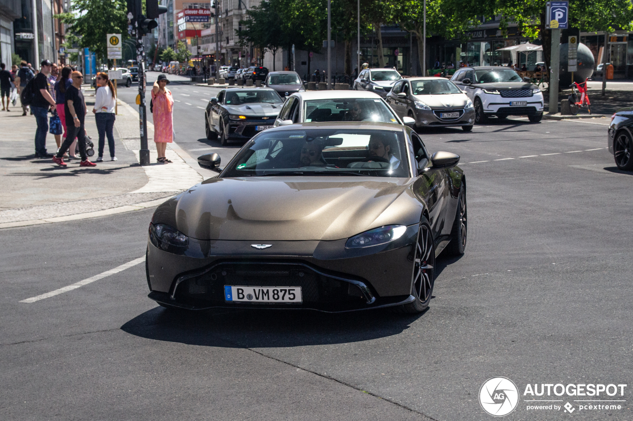 Aston Martin V8 Vantage 2018