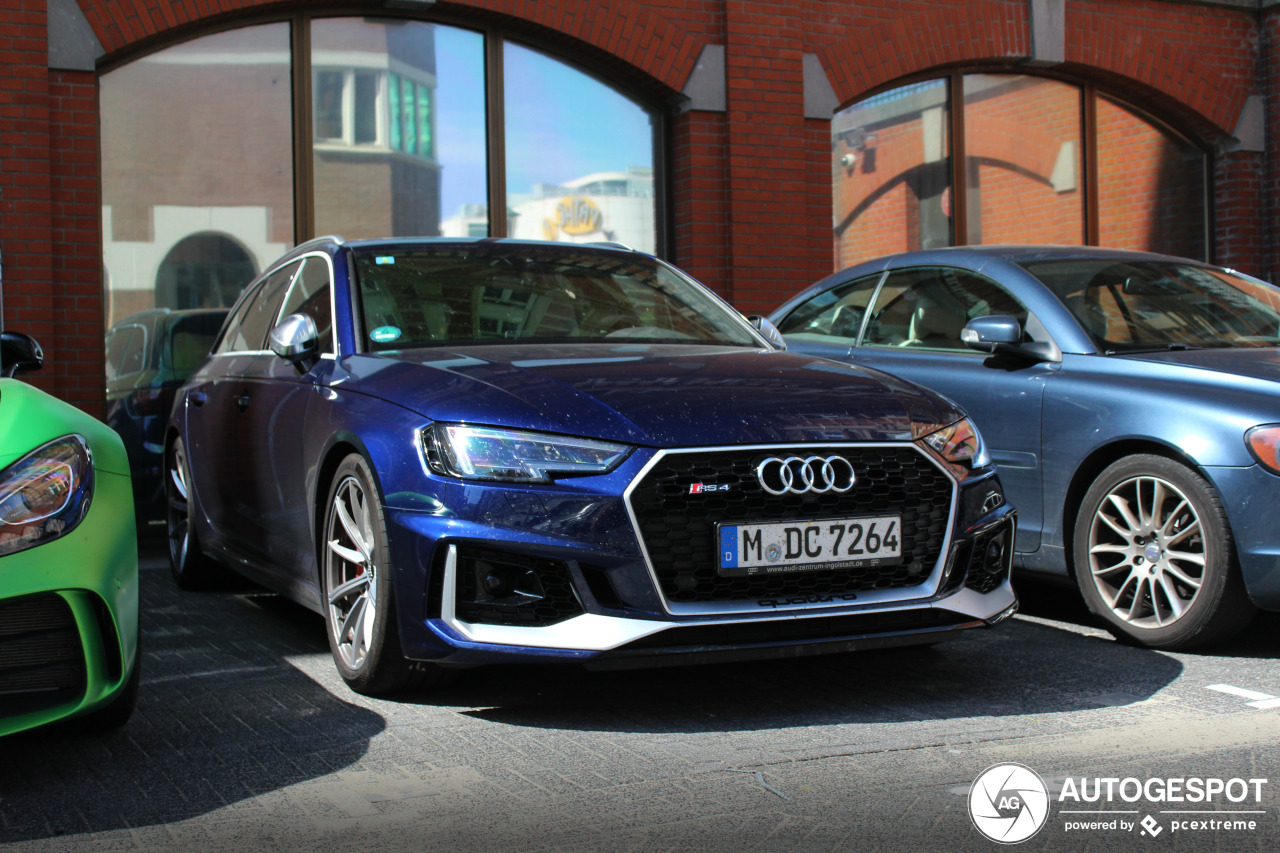 Audi RS4 Avant B9