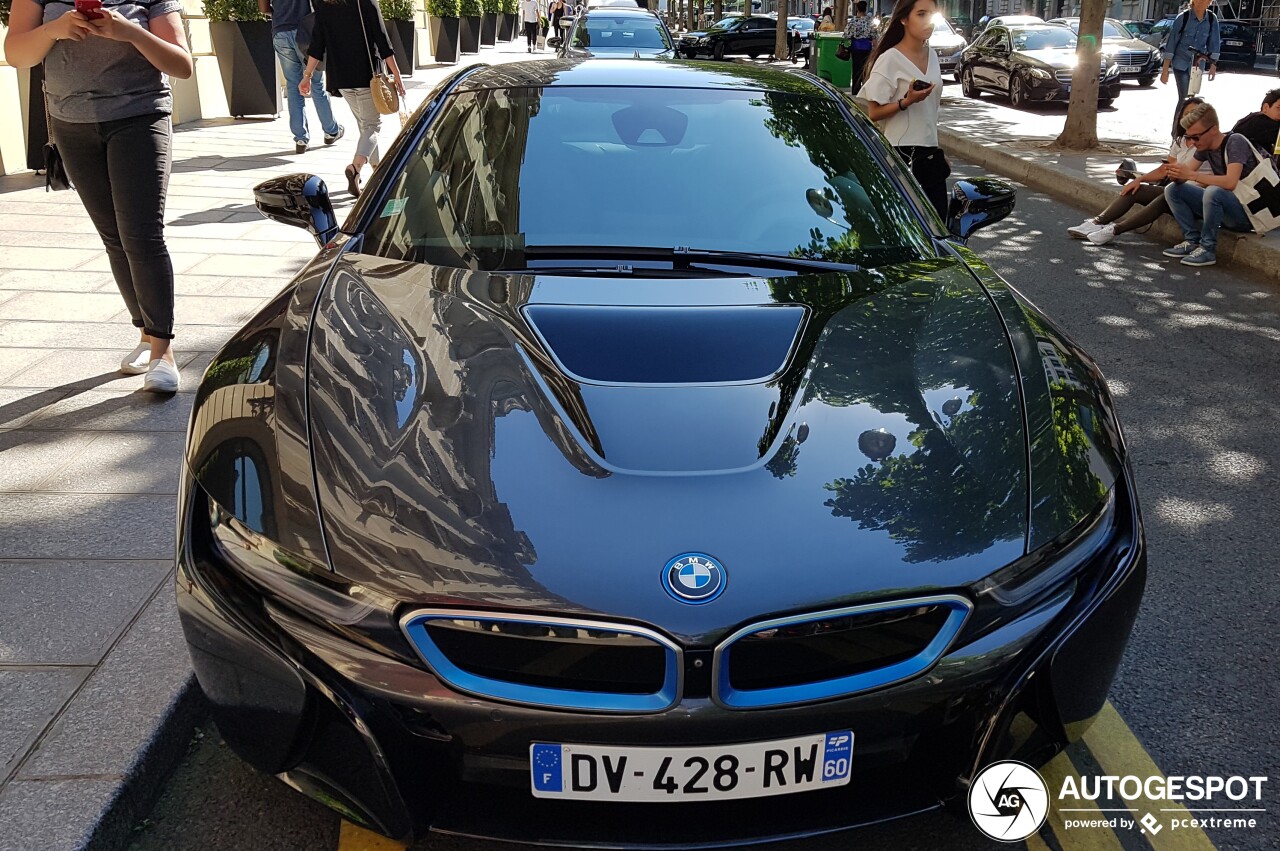 BMW i8