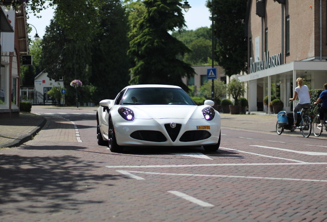 Alfa Romeo 4C Coupé