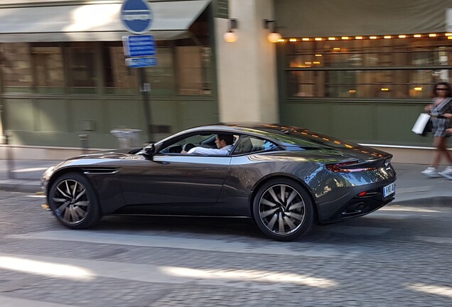 Aston Martin DB11