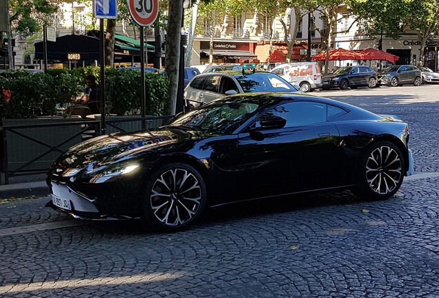 Aston Martin V8 Vantage 2018