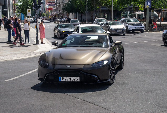 Aston Martin V8 Vantage 2018