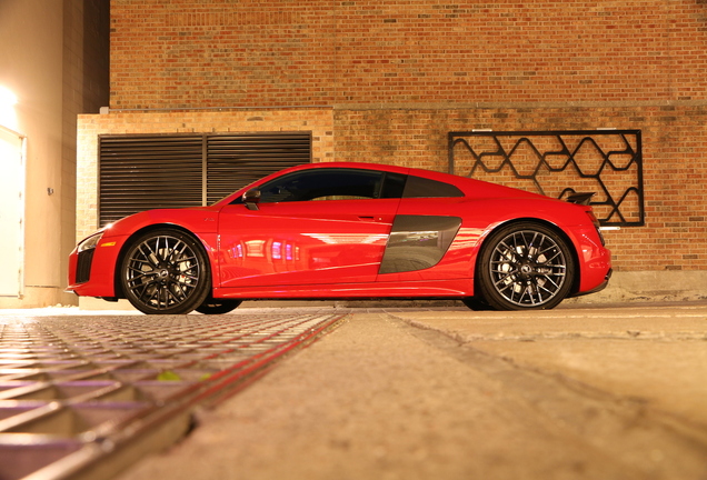 Audi R8 V10 Plus 2015