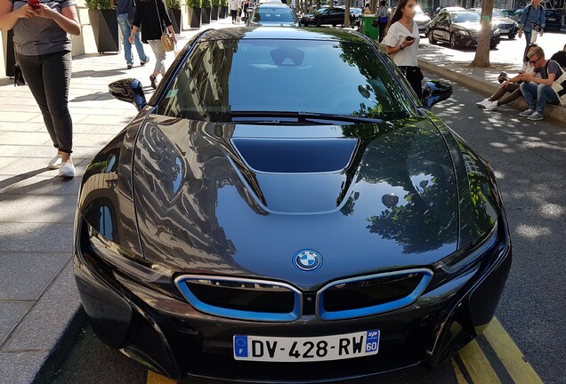 BMW i8