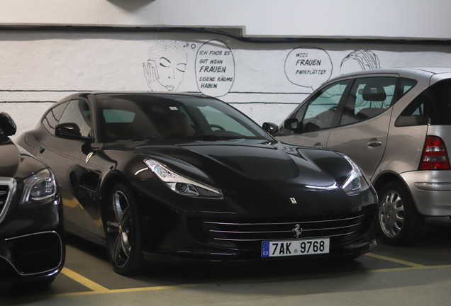 Ferrari GTC4Lusso